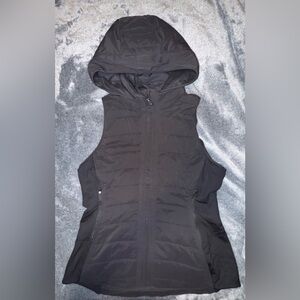 Lululemon size 12 black vest with hood
